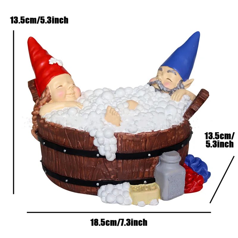 Nain de jardin | Couple qui prend un bain