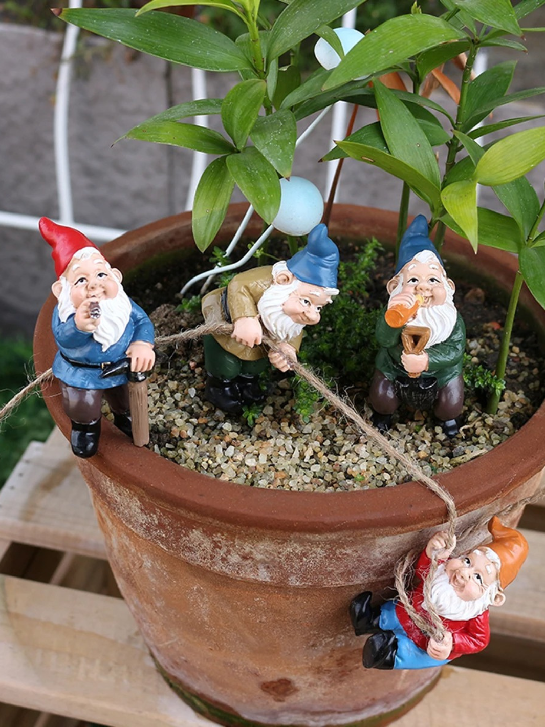 Lot de 4 nains de jardin colorés pour pot de fleur